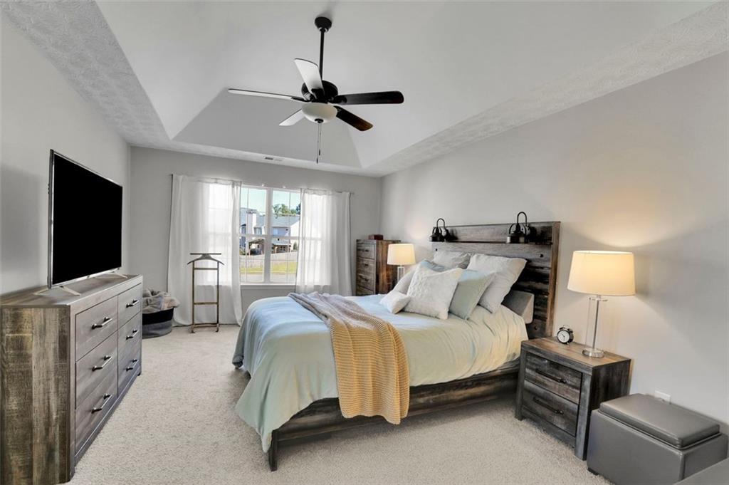 1025 AMBER LEAF Court