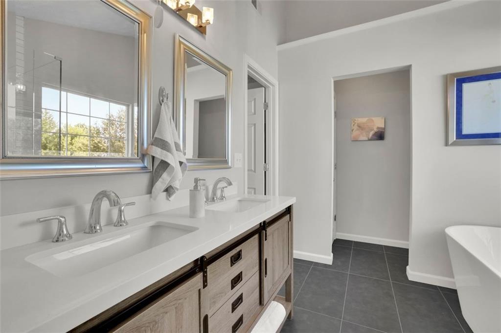 1025 AMBER LEAF Court