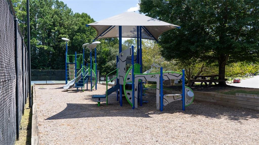 1025 AMBER LEAF Court