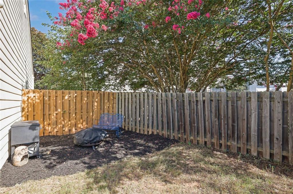 1025 AMBER LEAF Court