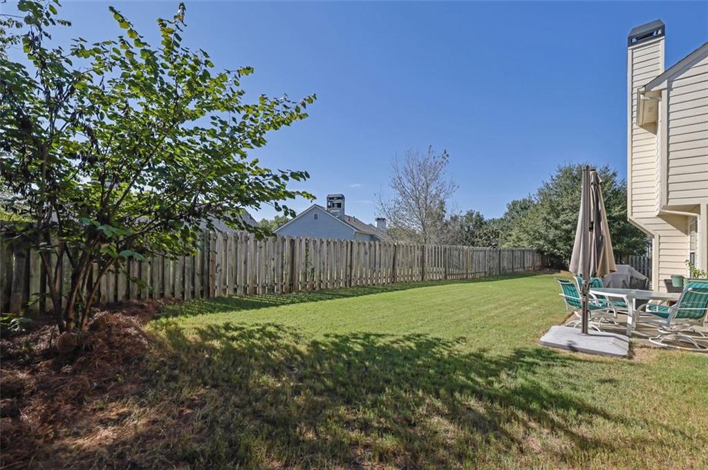 1025 AMBER LEAF Court