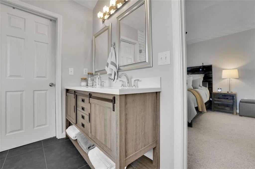 1025 AMBER LEAF Court