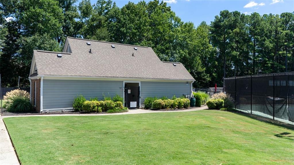 1025 AMBER LEAF Court