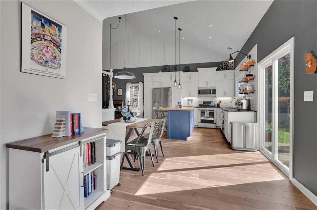 1025 AMBER LEAF Court