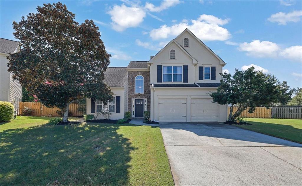 1025 AMBER LEAF Court