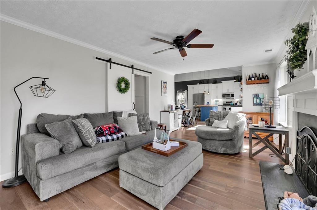 1025 AMBER LEAF Court