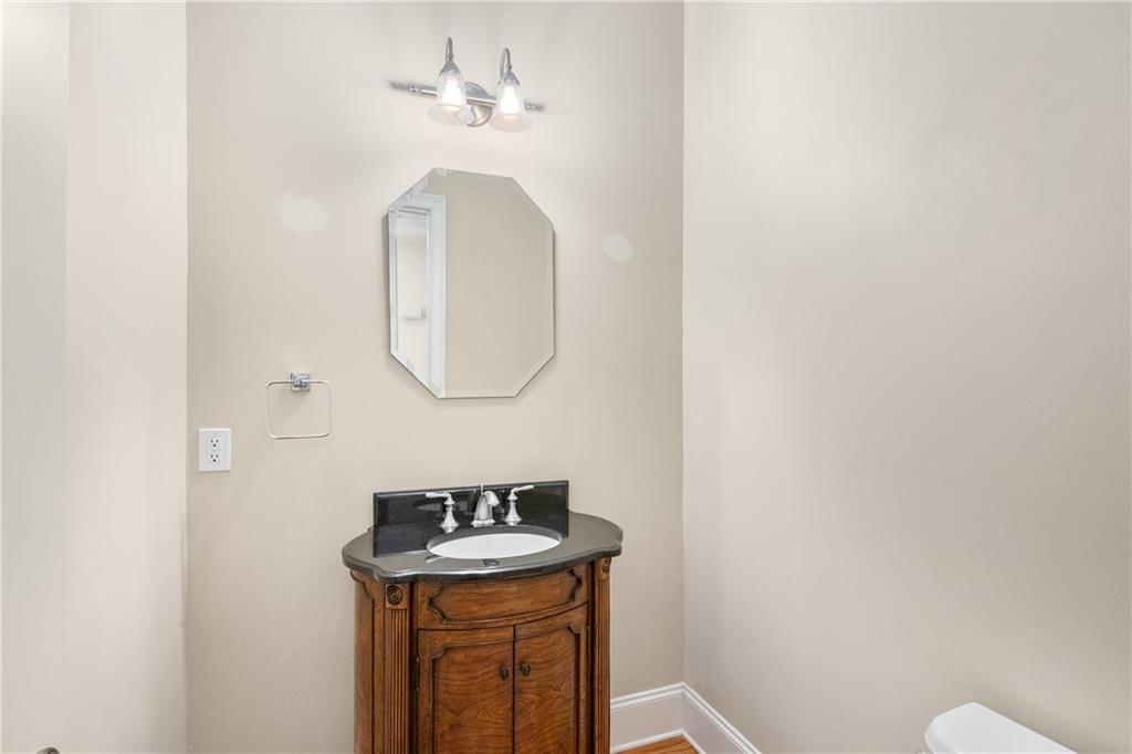 1420 Briarhaven Trail NE
