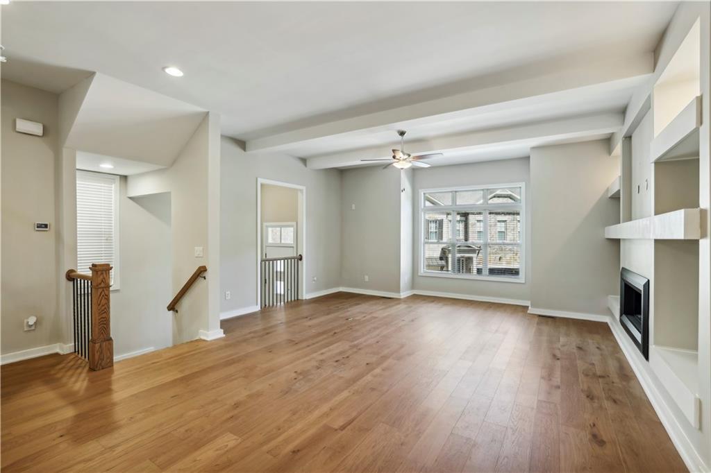 827 Canterbury Overlook NE