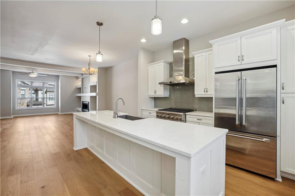 827 Canterbury Overlook NE