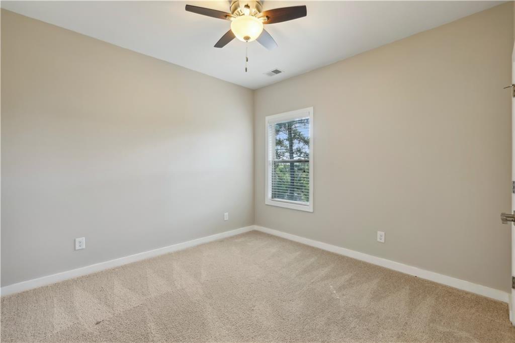 827 Canterbury Overlook NE