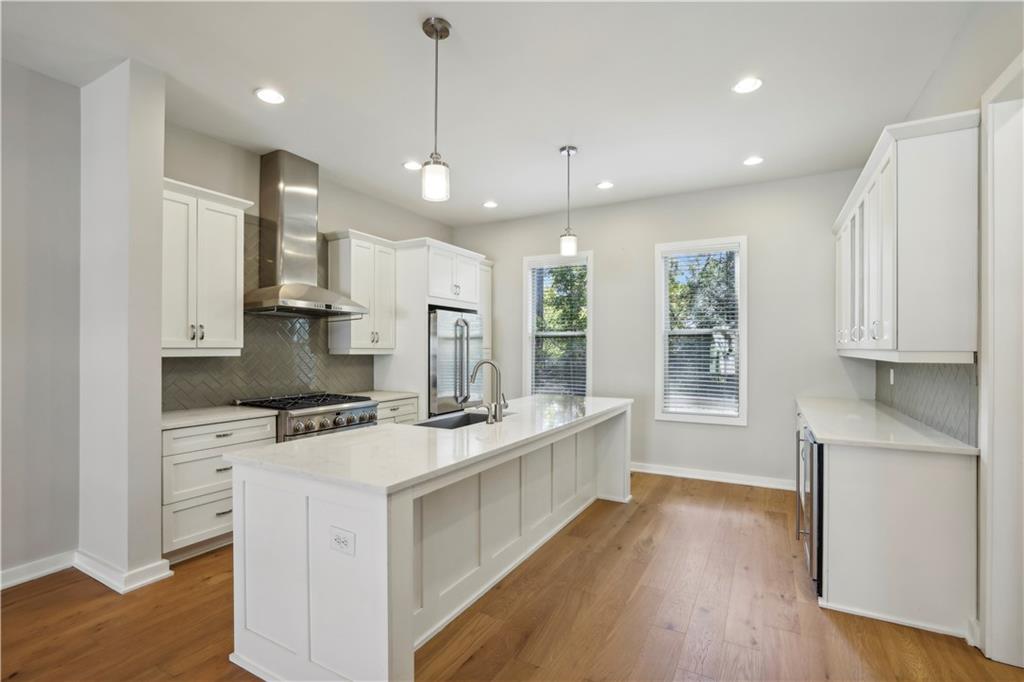 827 Canterbury Overlook NE