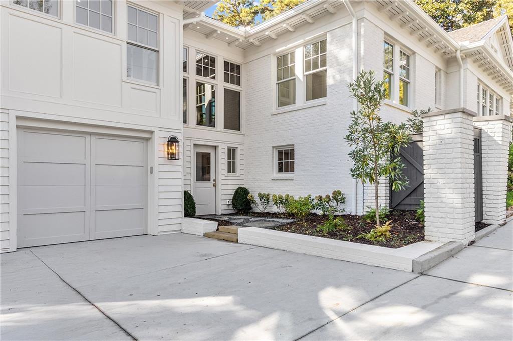 1323 N Highland Avenue NE