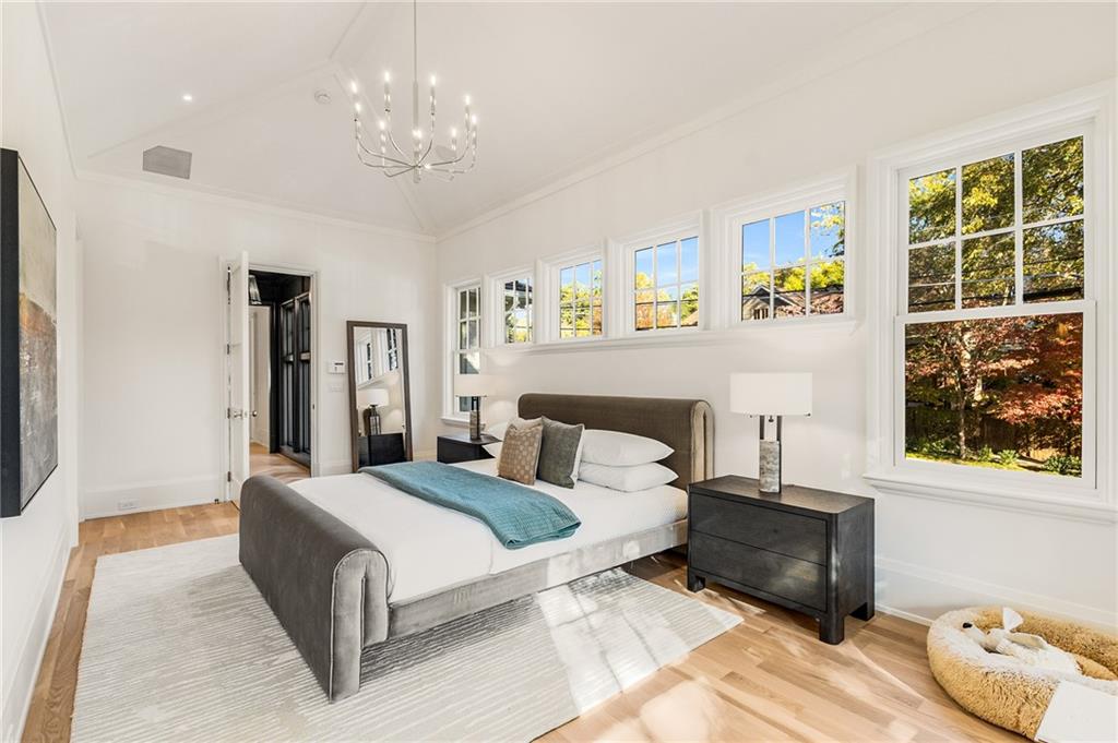 1323 N Highland Avenue NE