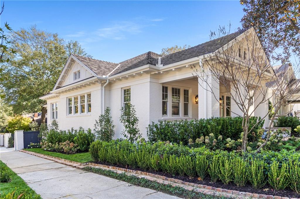 1323 N Highland Avenue NE