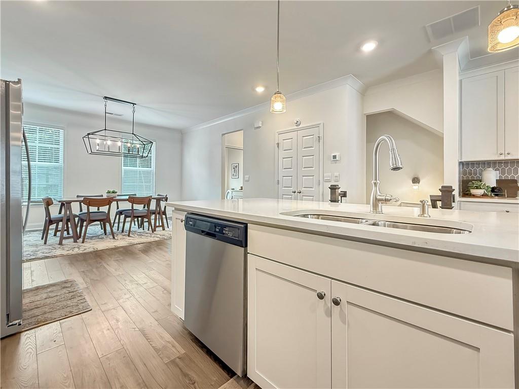 1160 Kendron Lane Unit 16