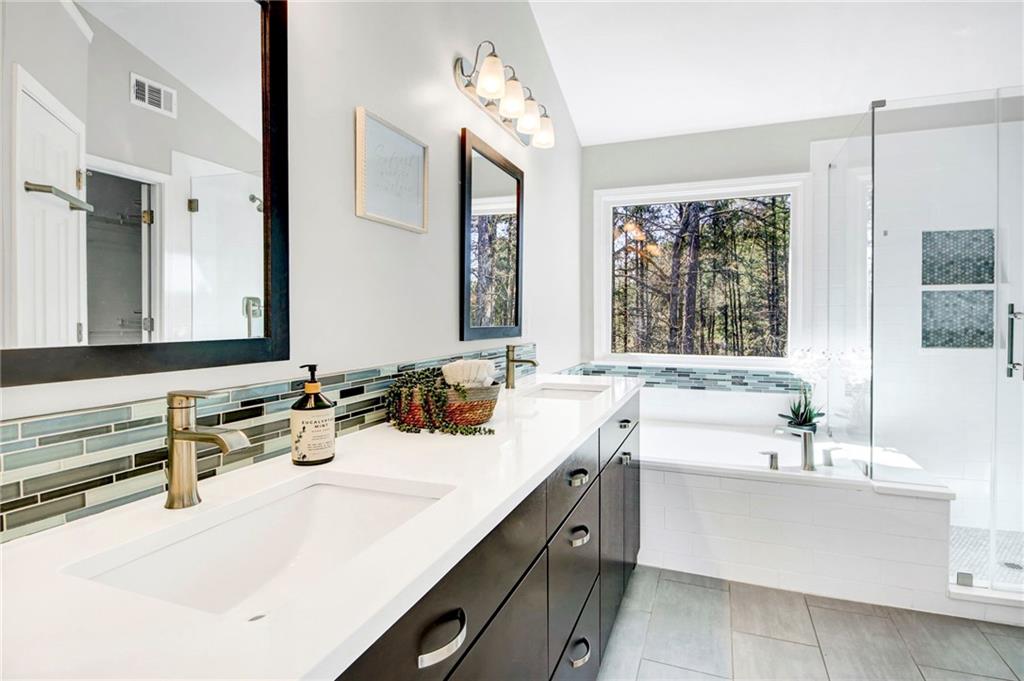 1120 Northpoint Trace