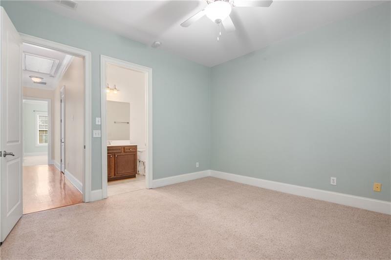 1420 Briarhaven Trail NE