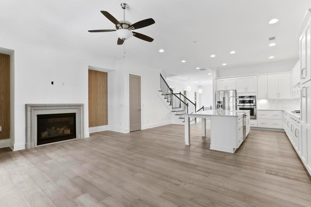 226 Devin Place NE