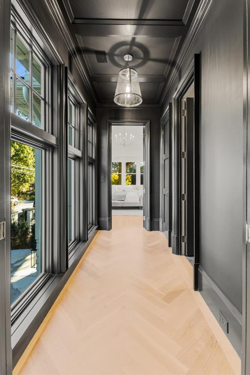 1323 N Highland Avenue NE