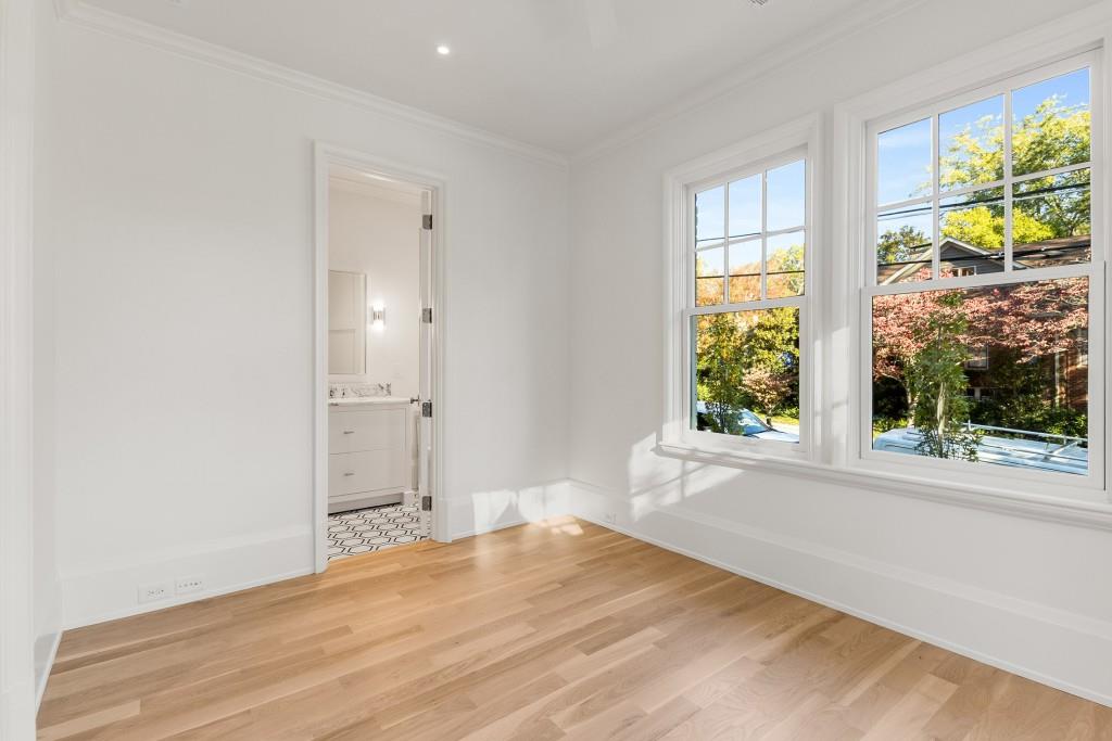 1323 N Highland Avenue NE