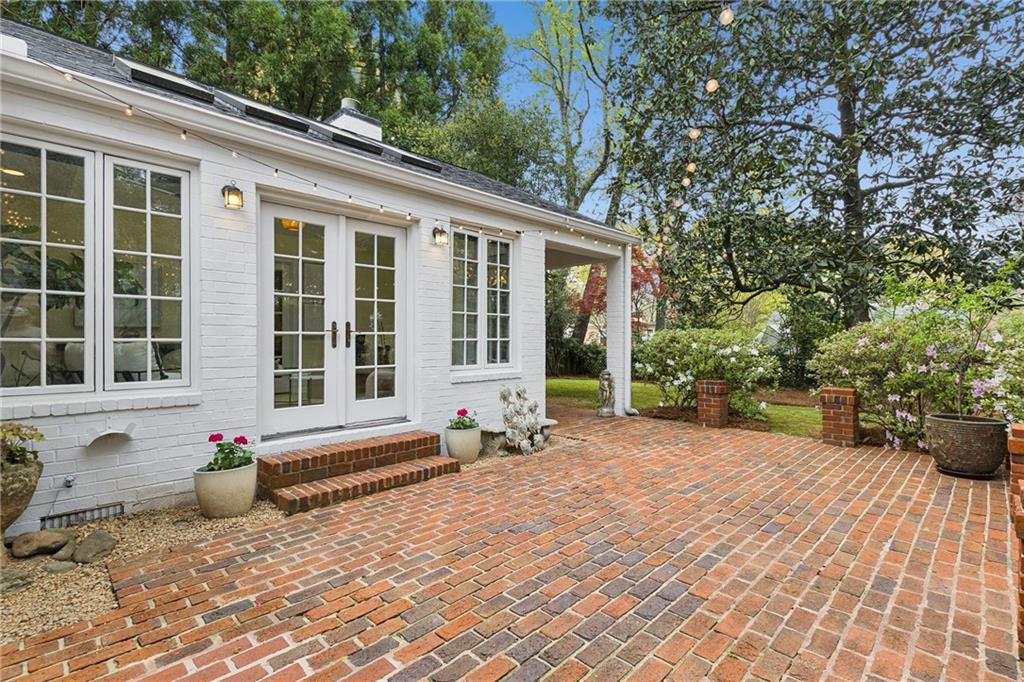 1248 Zimmer Drive NE