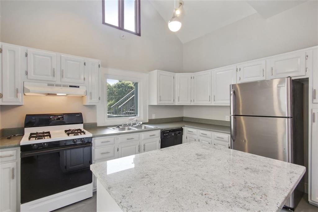 693 Myrtle Street NE Unit 2