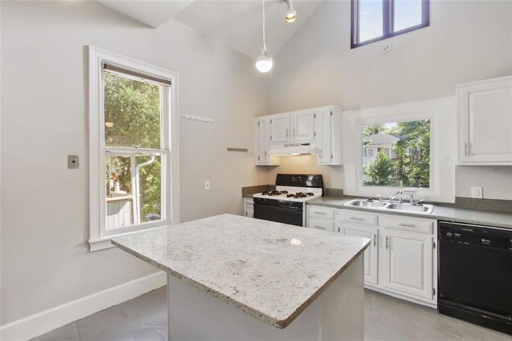693 Myrtle Street NE Unit 2