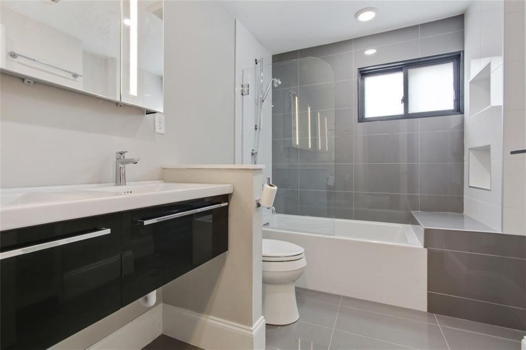 693 Myrtle Street NE Unit 2