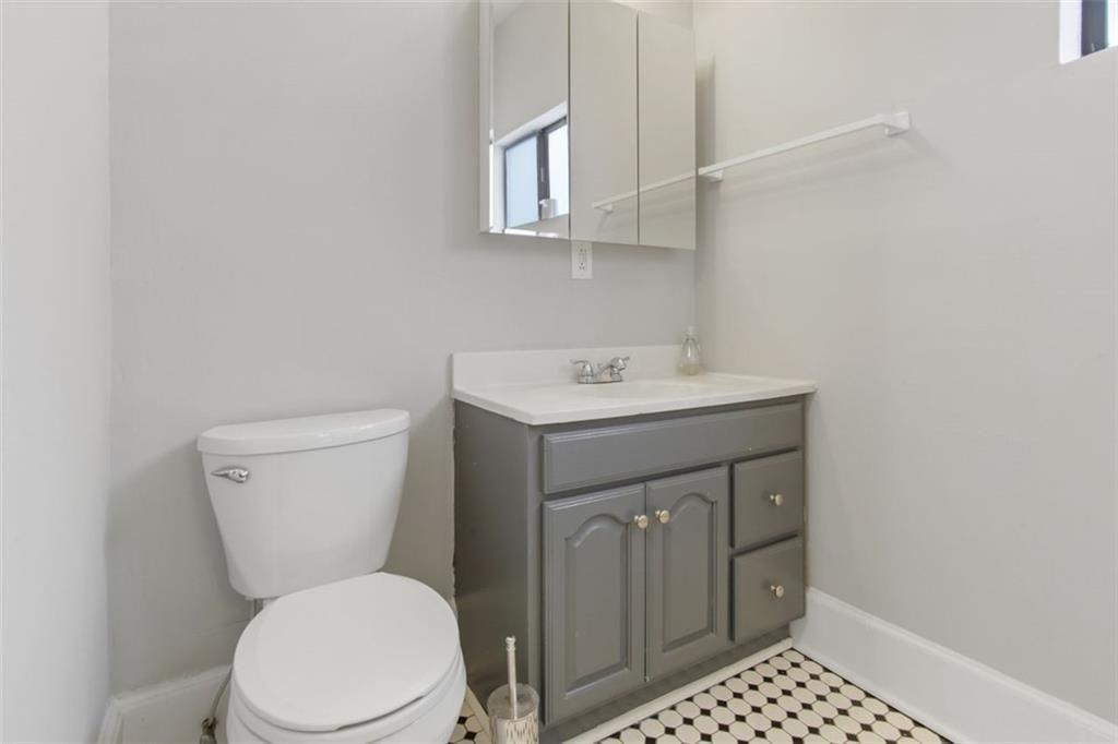 693 Myrtle Street NE Unit 2