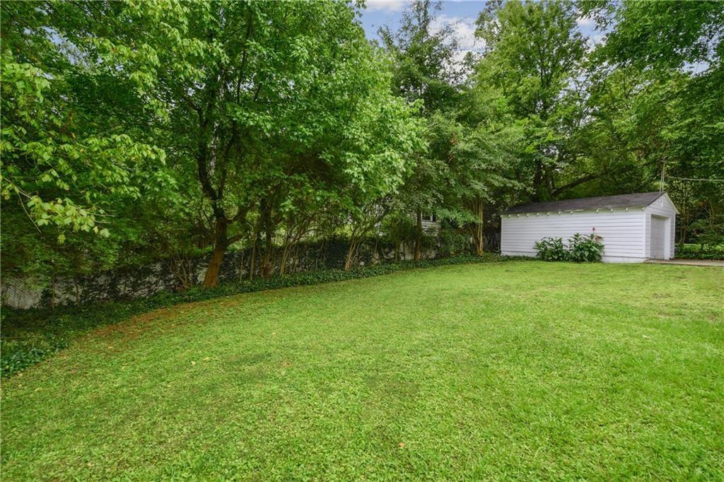 1249 Goodwin NE