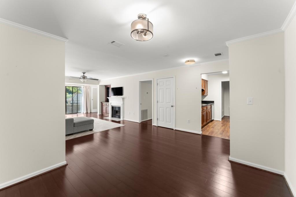 25312 Plantation Drive NE