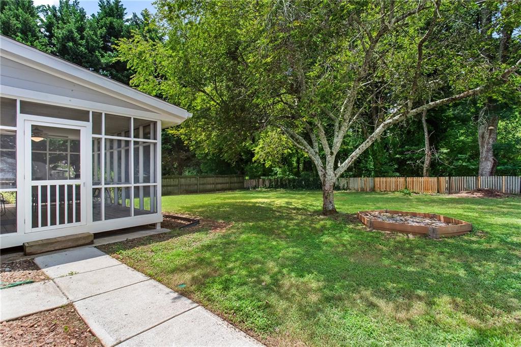 597 Cascade Drive SW