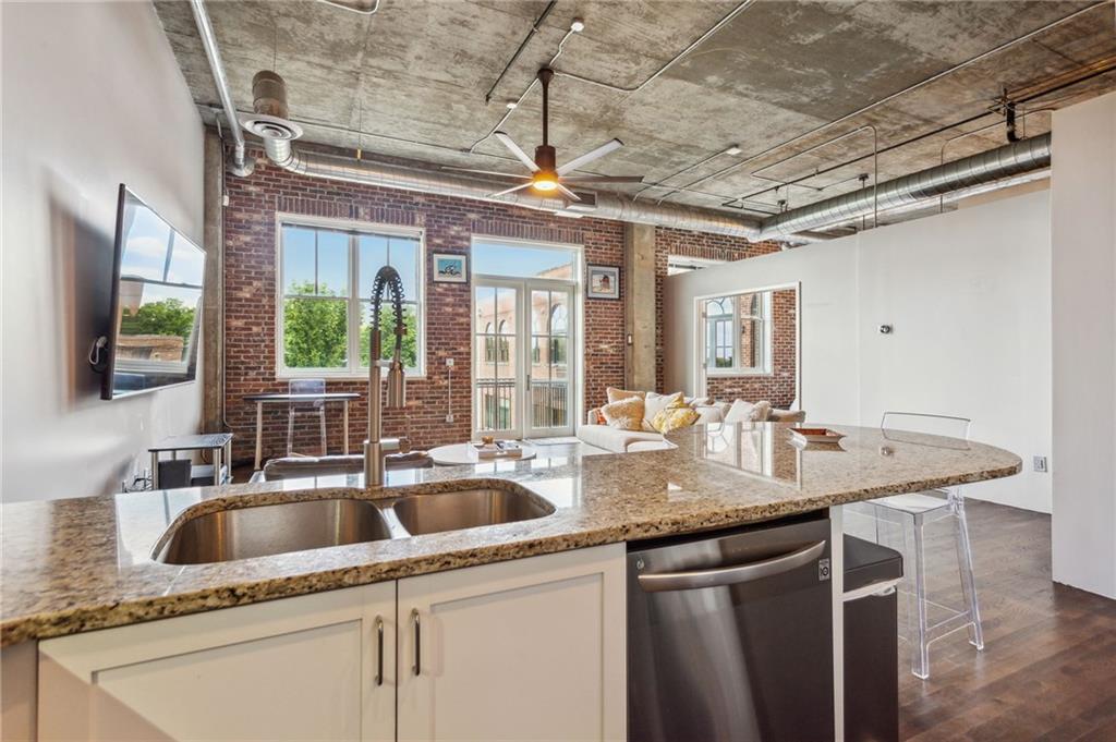3235 Roswell Road NE Unit 821
