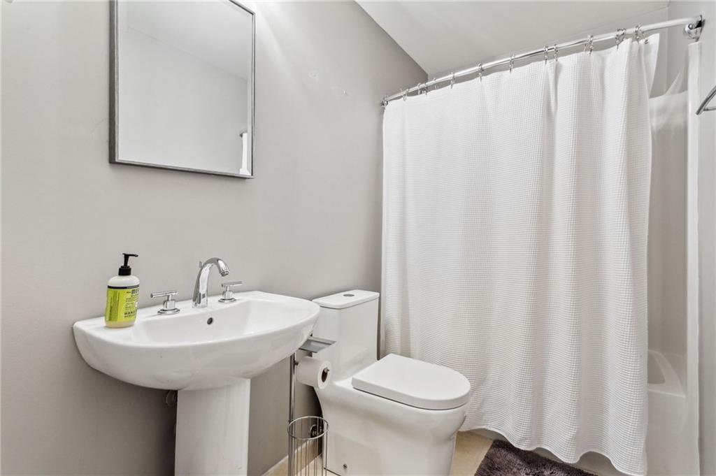 3235 Roswell Road NE Unit 821