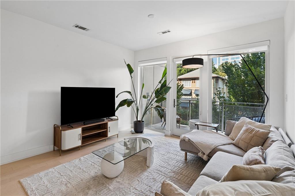 775 Juniper Street NE Unit 319