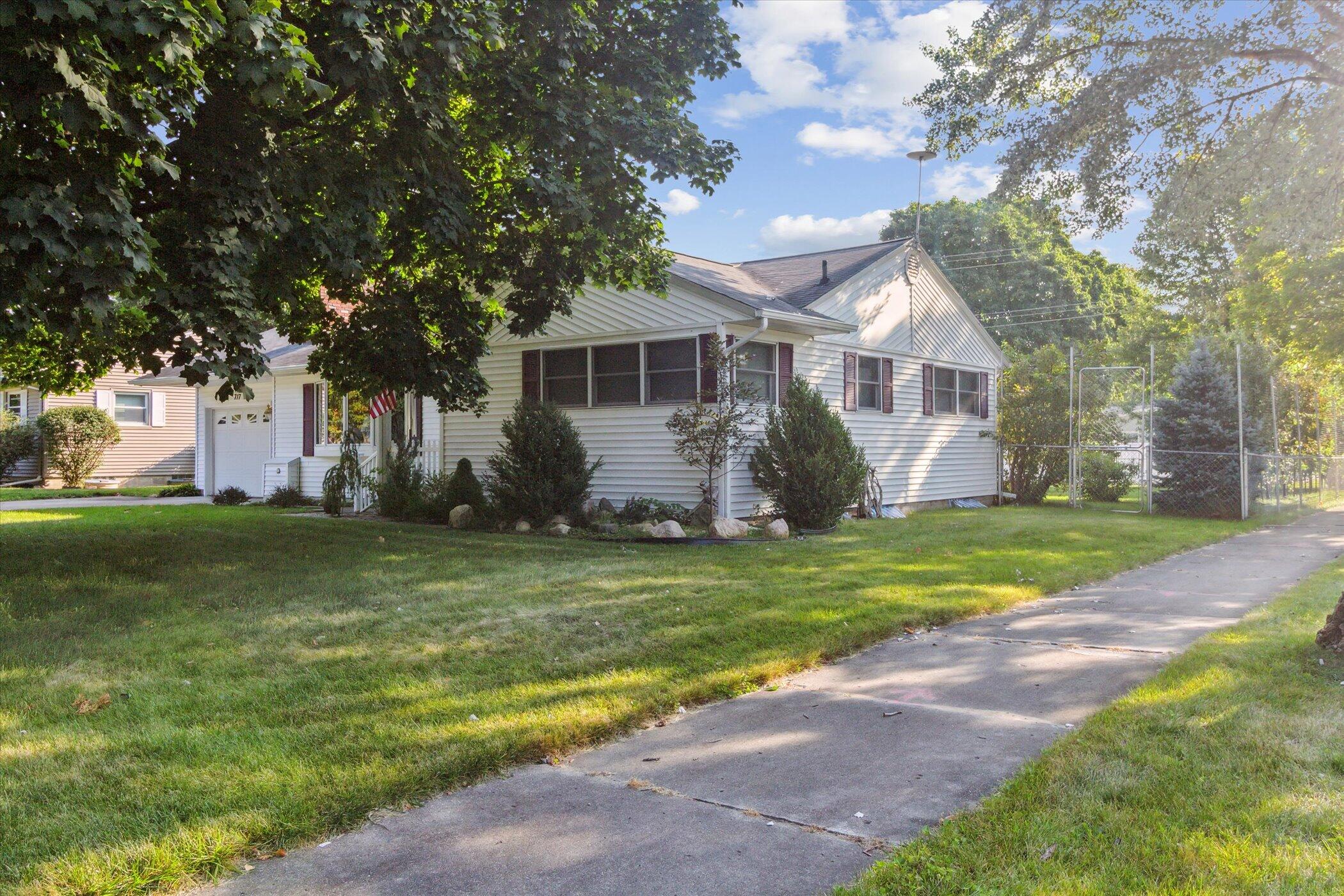 717 Cherry Avenue