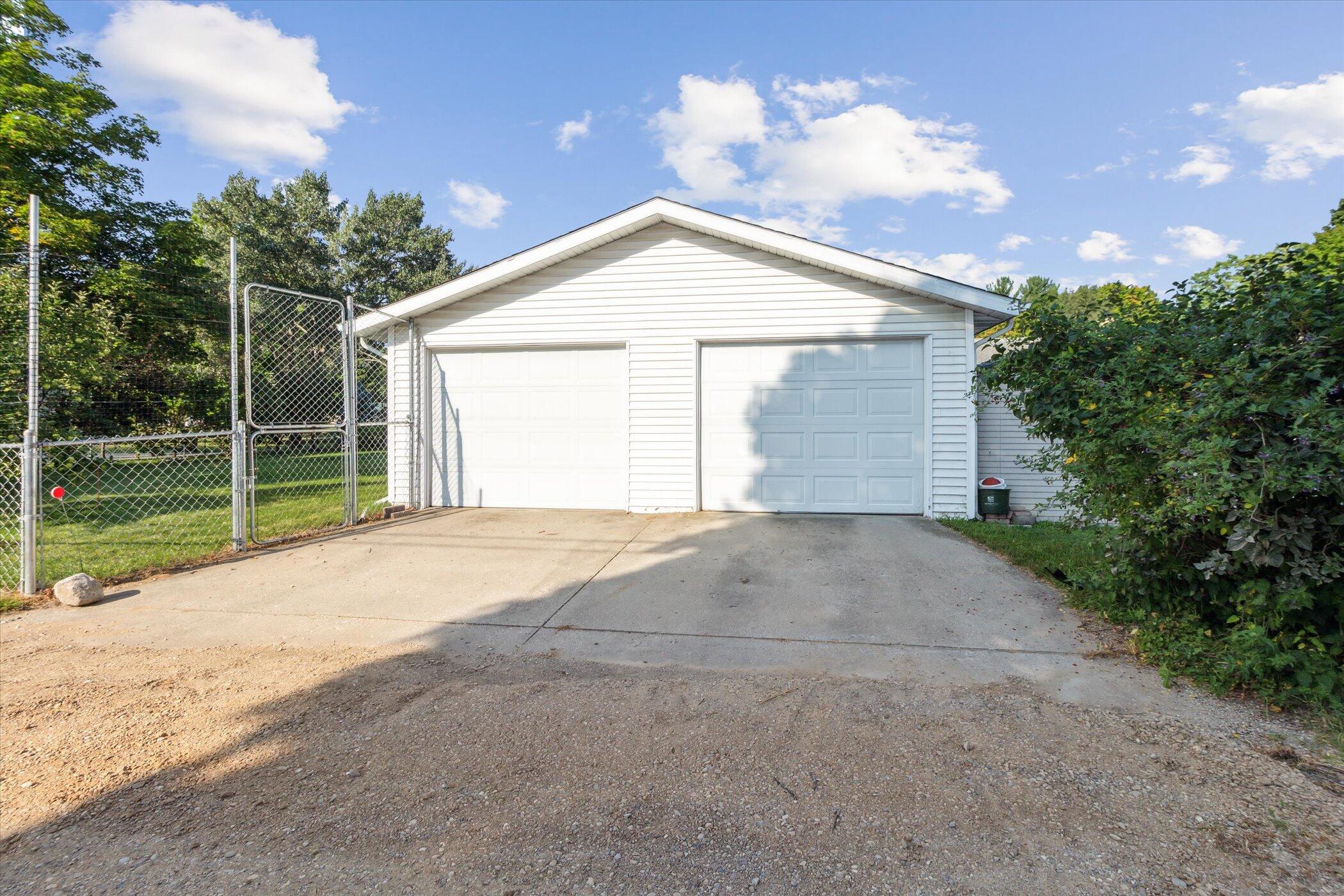 717 Cherry Avenue