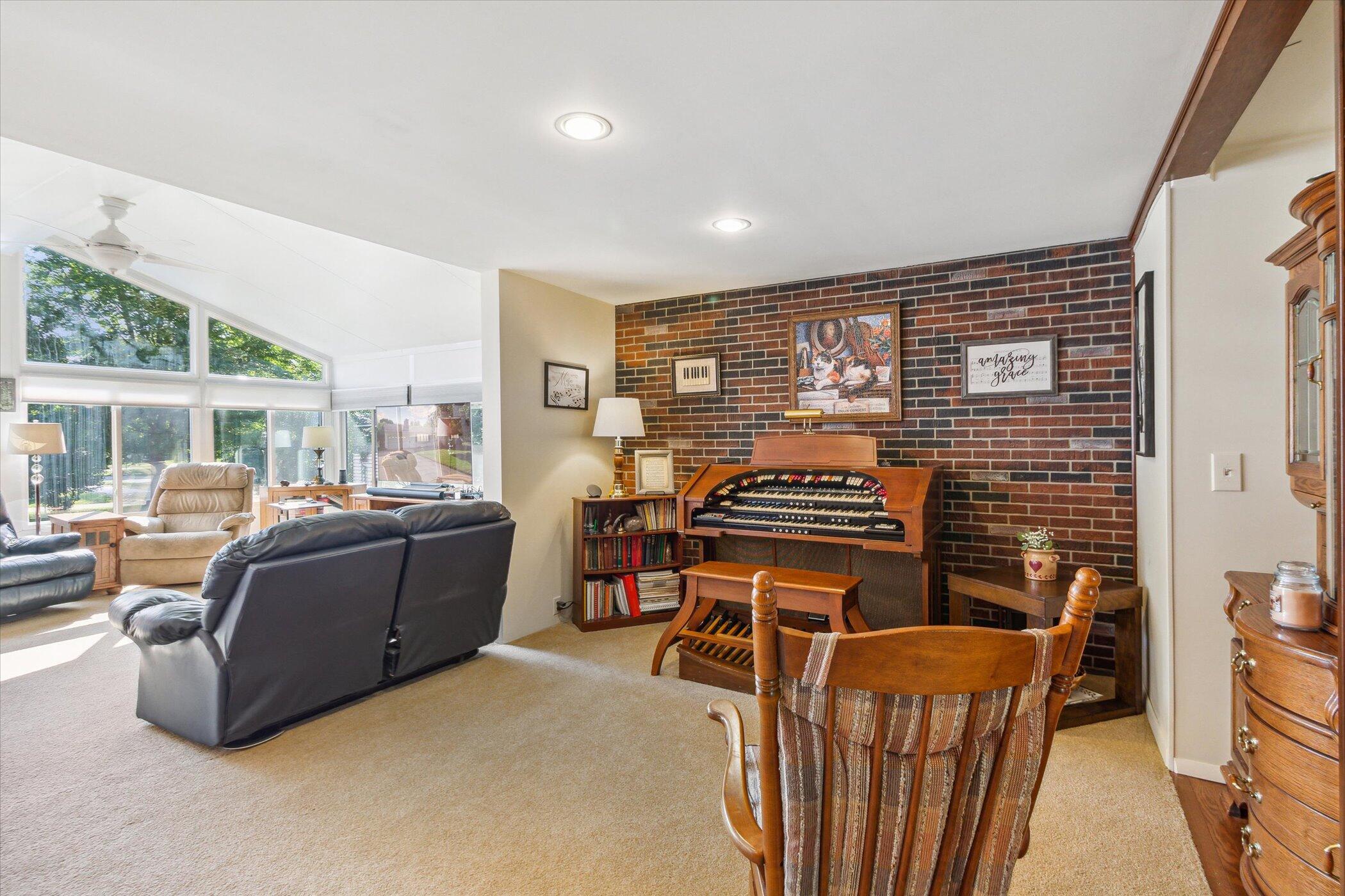 717 Cherry Avenue