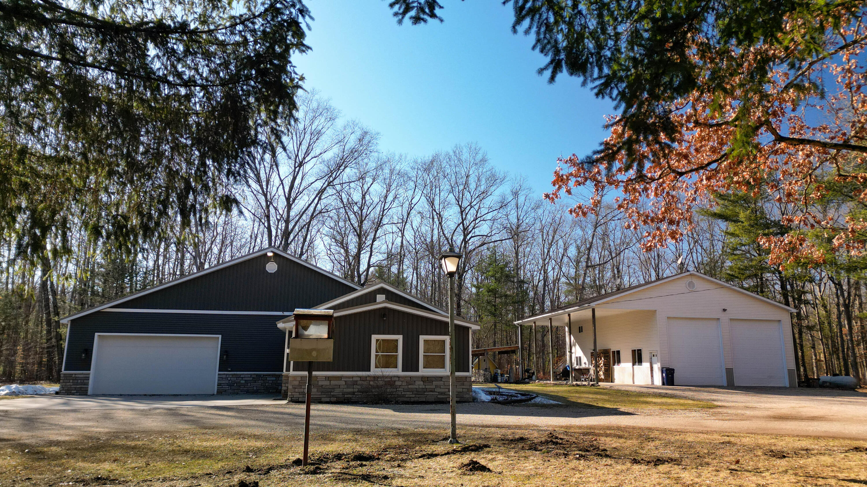 3865 Pfeiffer Court