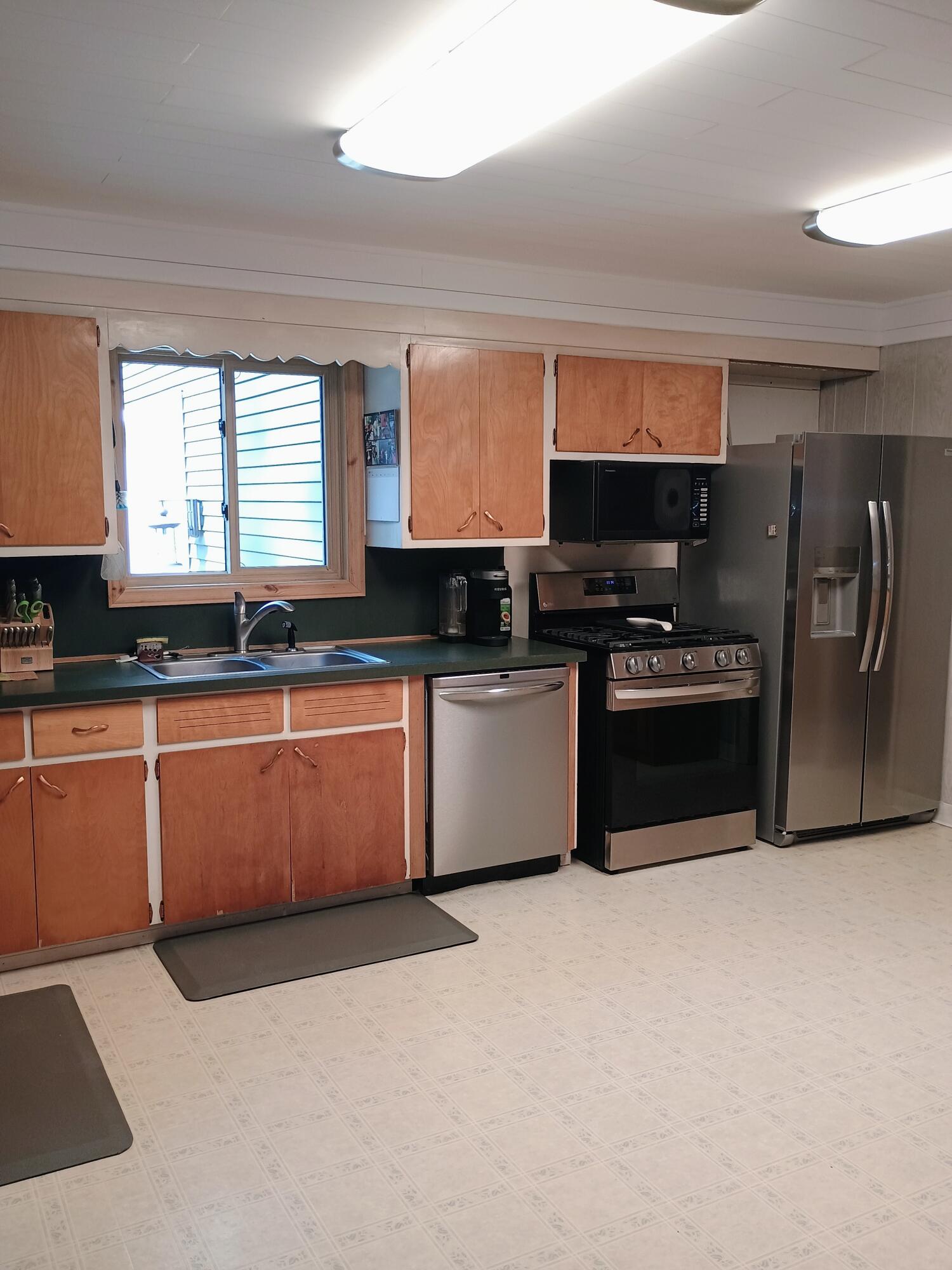 3865 Pfeiffer Court