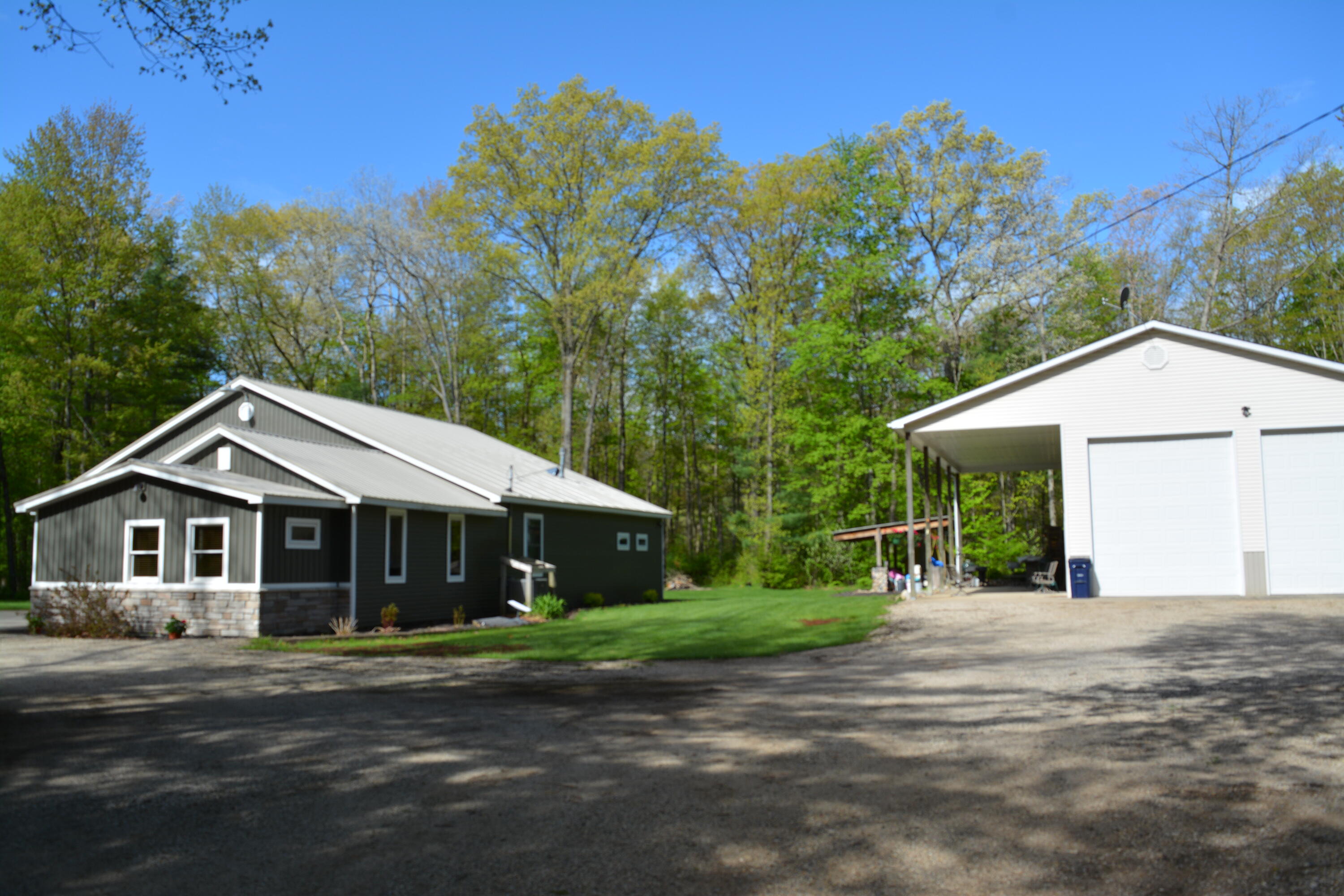 3865 Pfeiffer Court