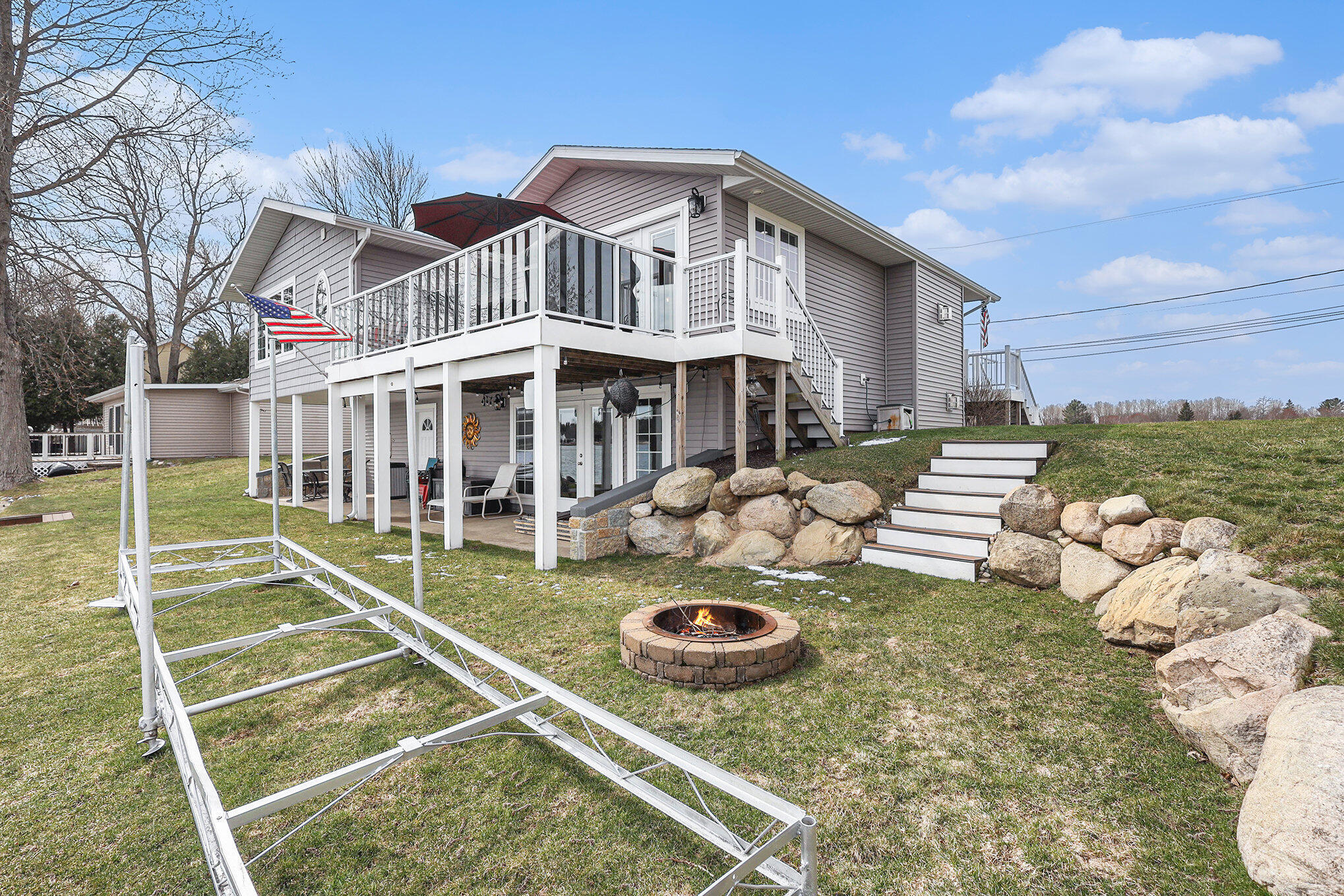 7896 Bay Meadow