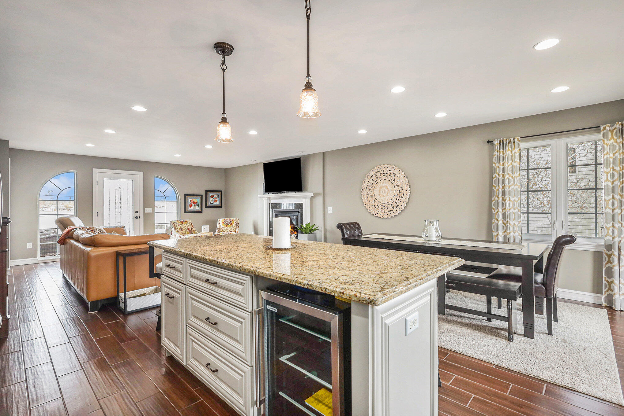 7896 Bay Meadow