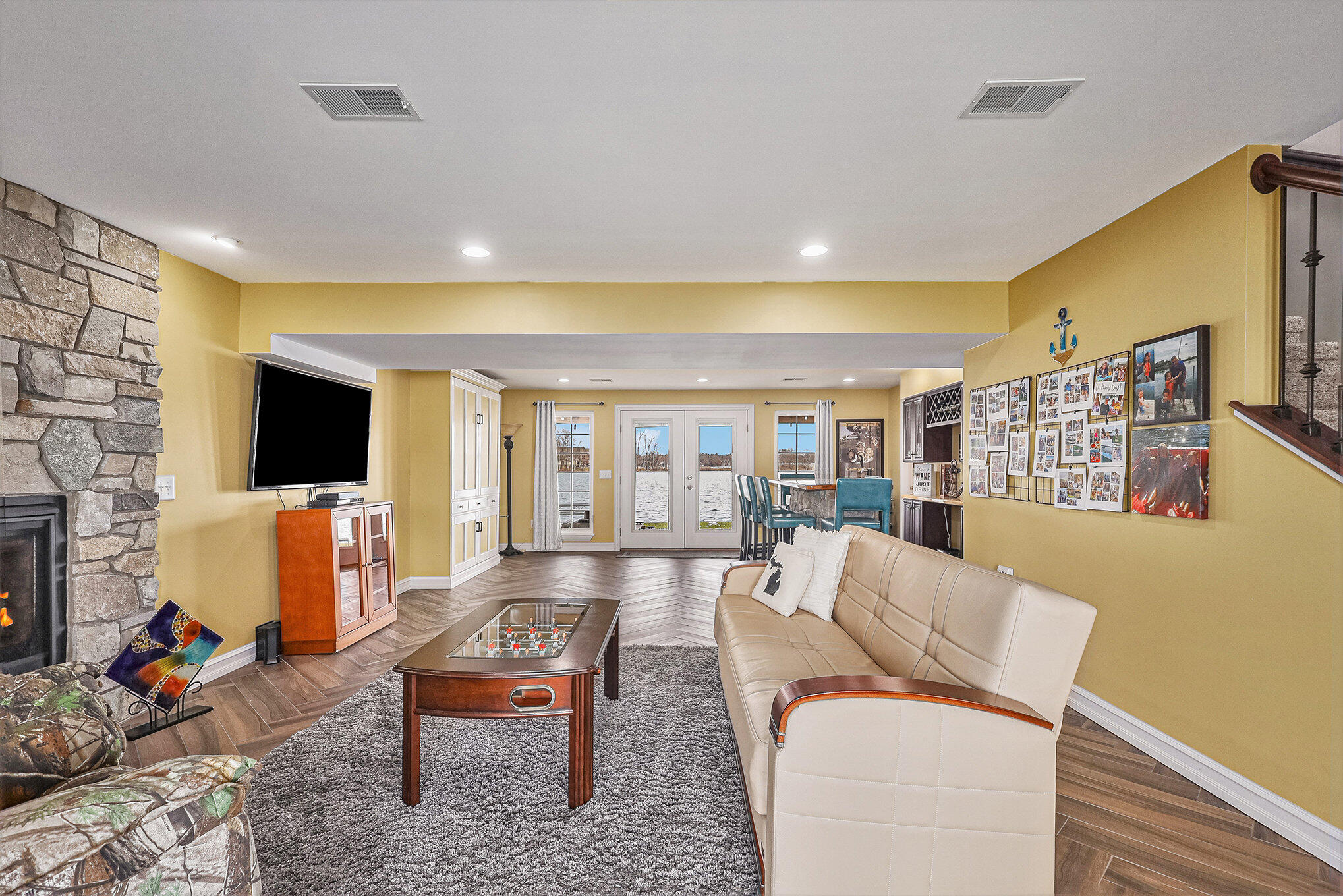 7896 Bay Meadow