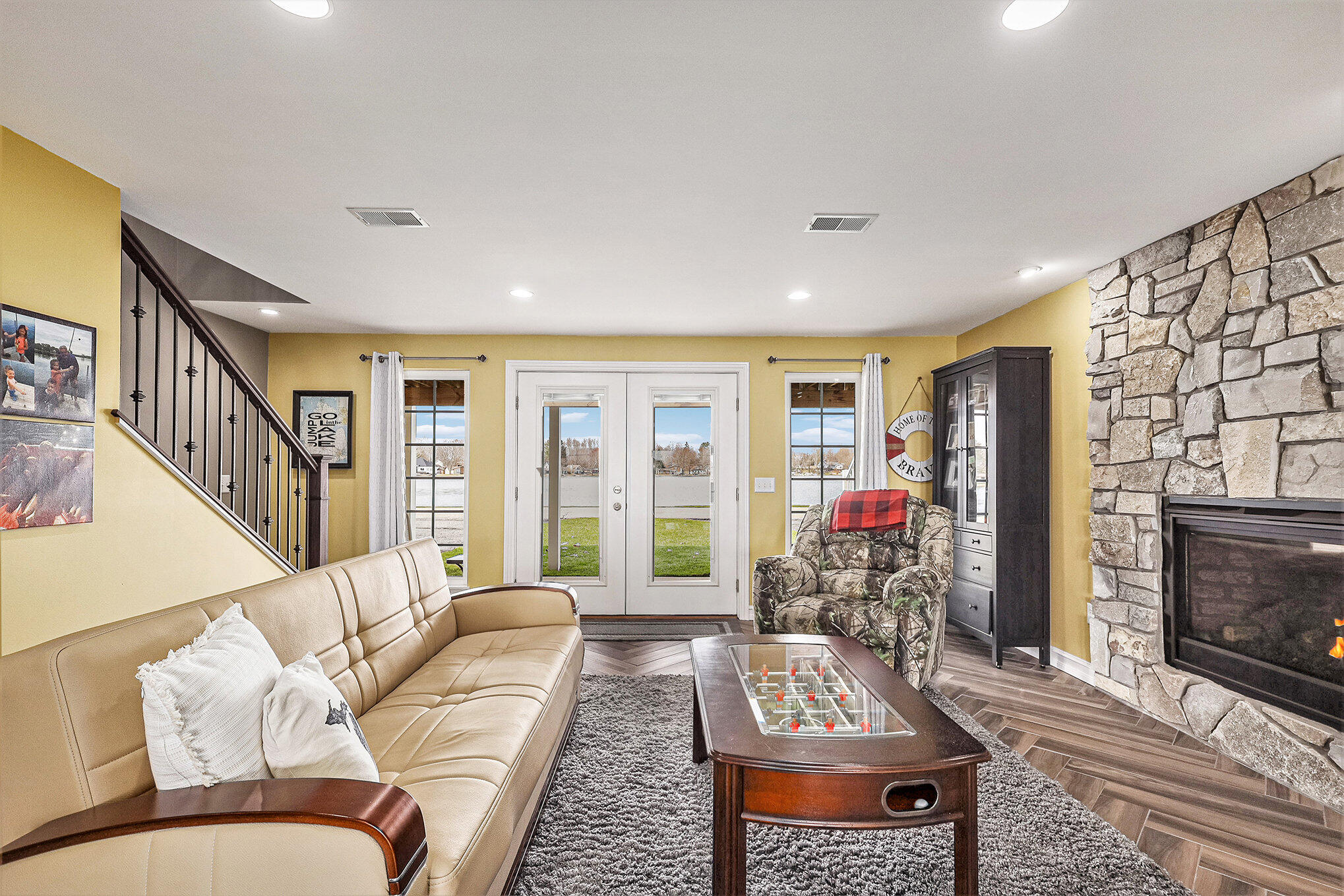 7896 Bay Meadow