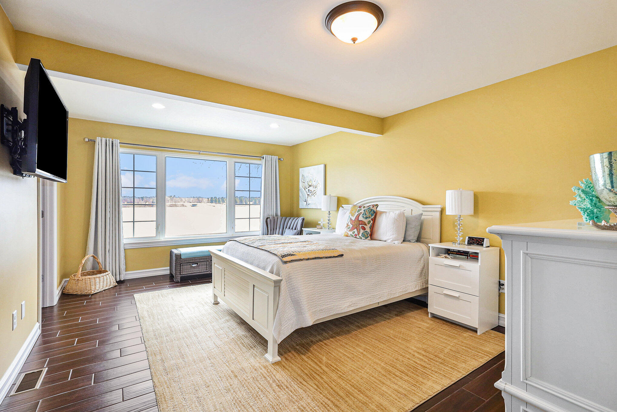 7896 Bay Meadow