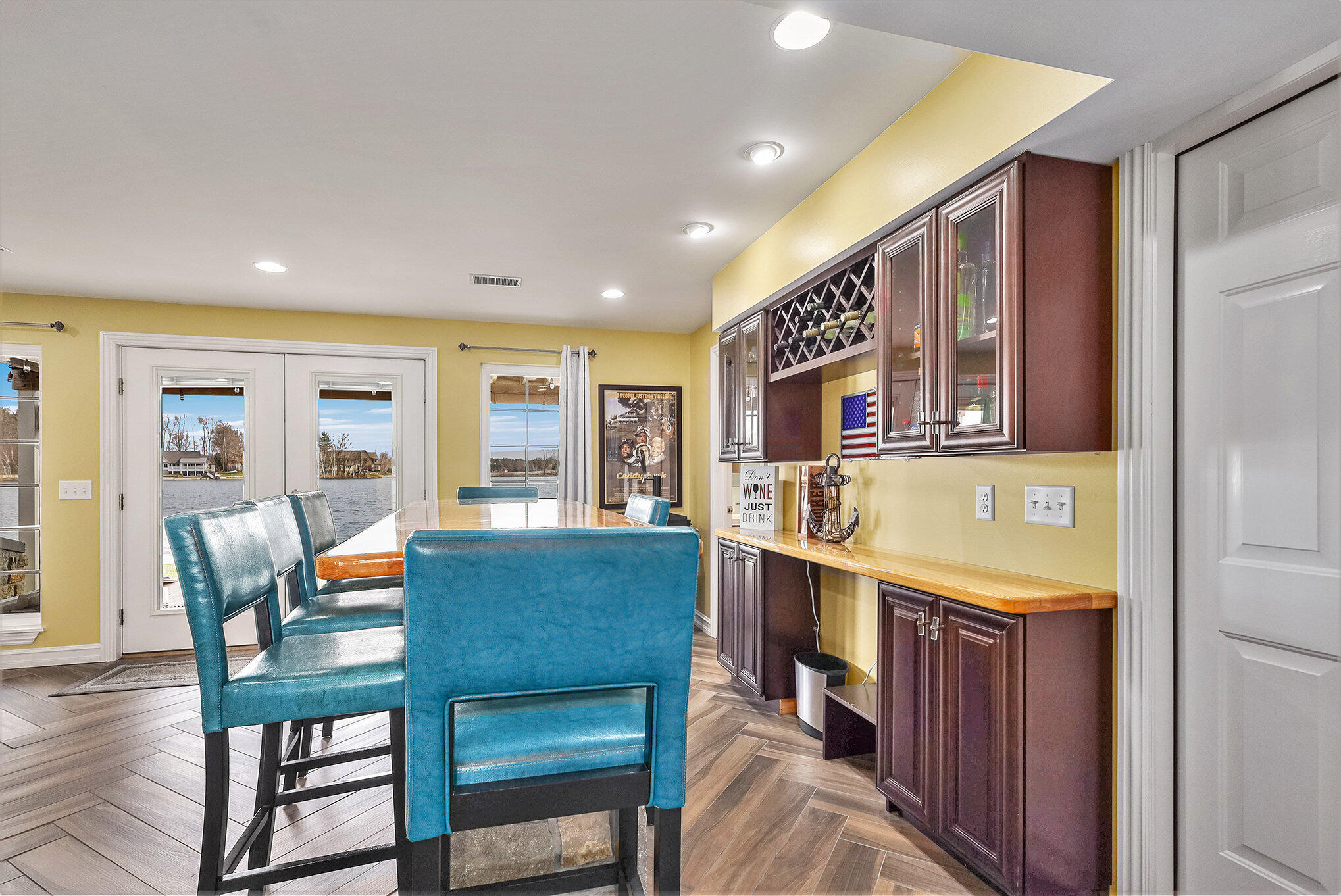 7896 Bay Meadow