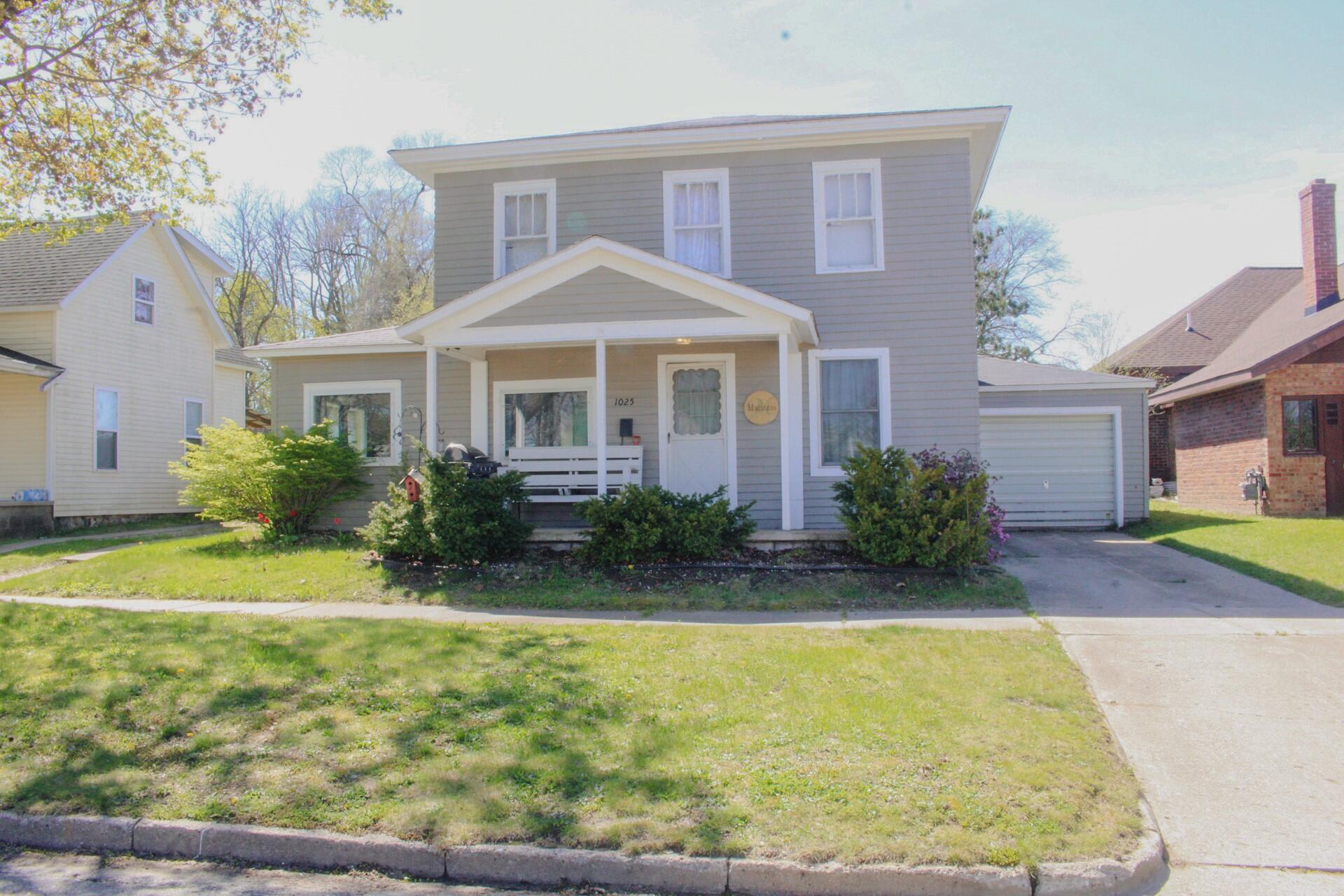 1025 Rose Avenue