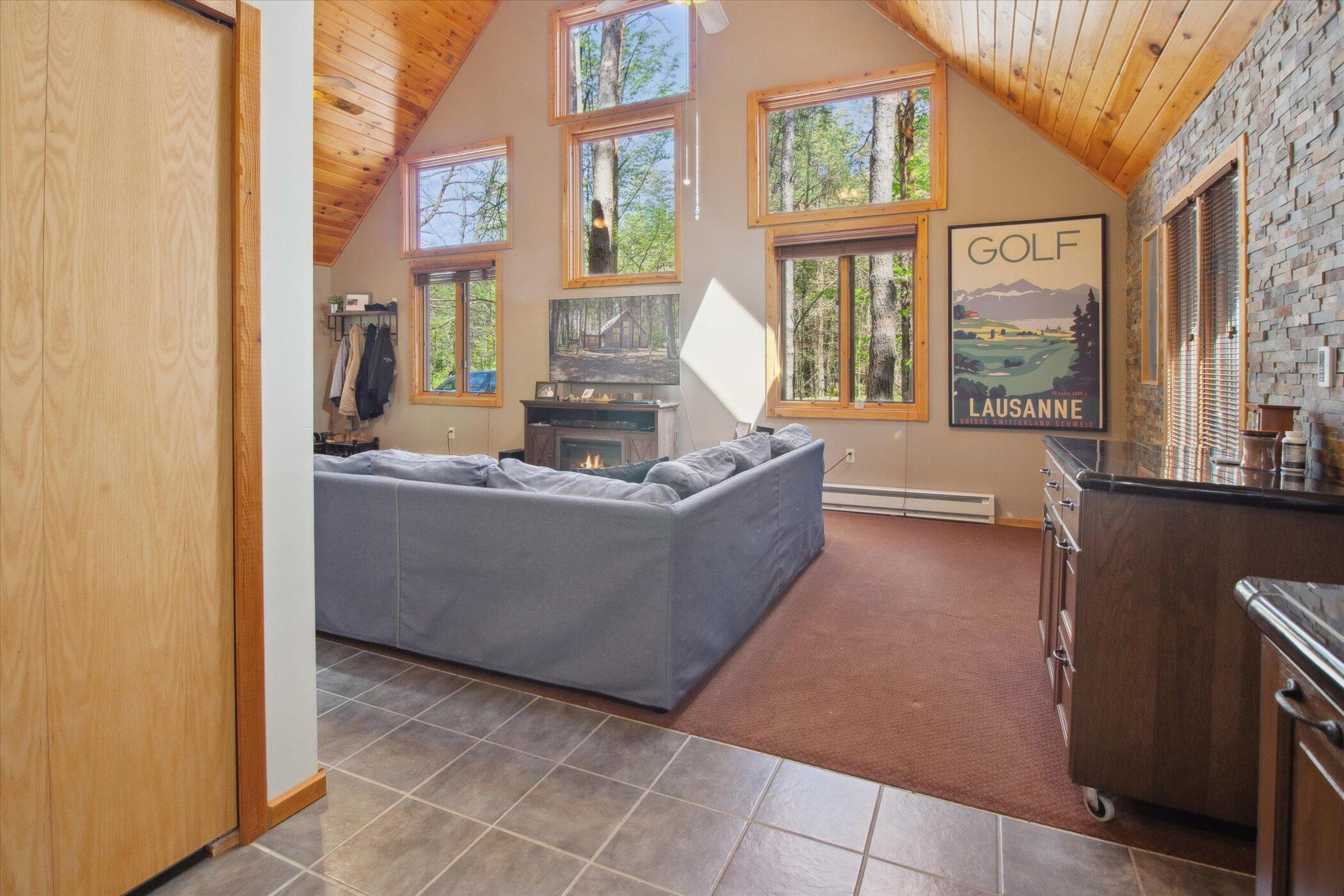 7709 Lakeview Drive