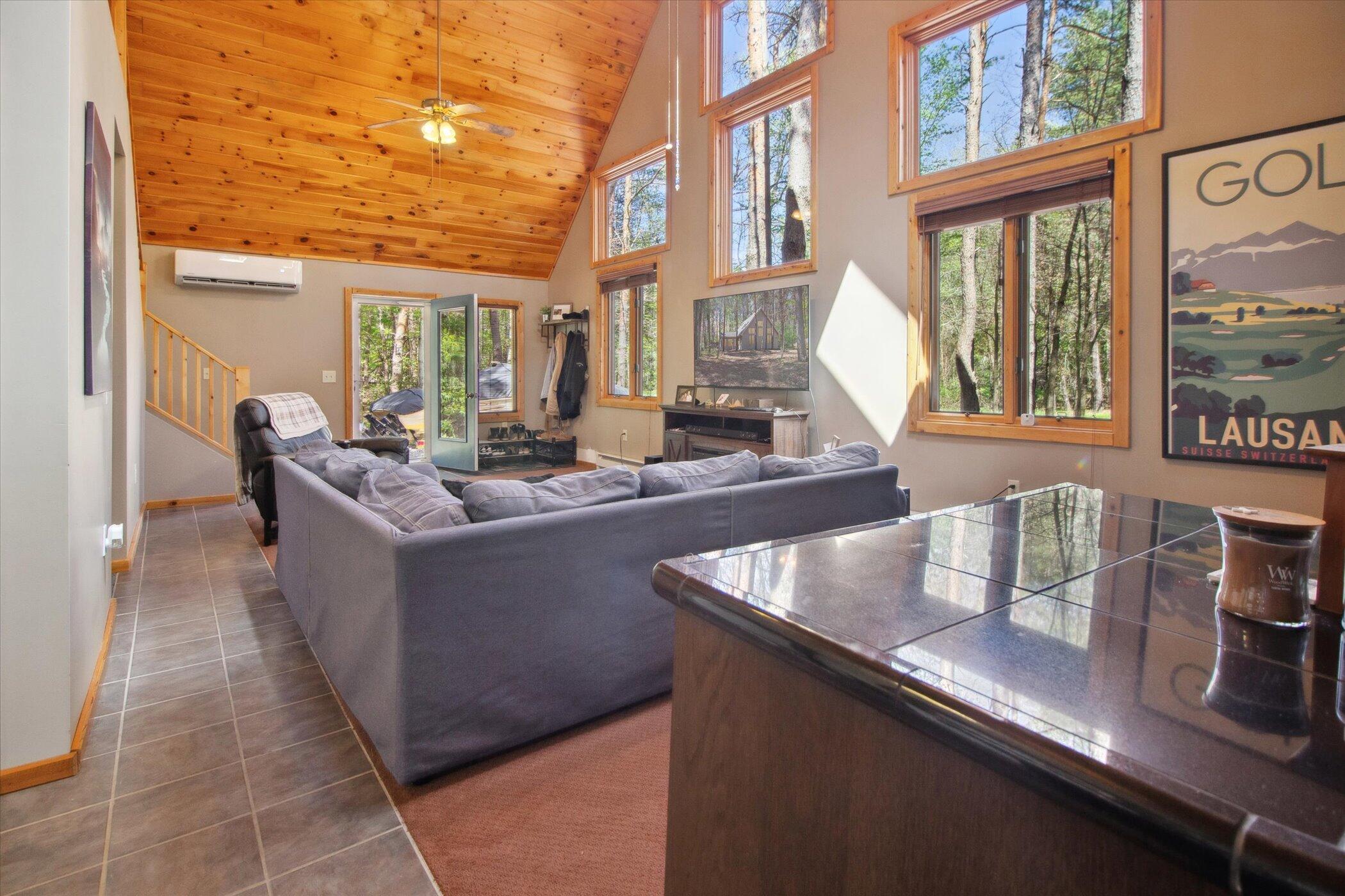 7709 Lakeview Drive